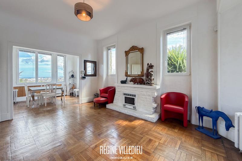 Maison - 128 m² - 7 pièces