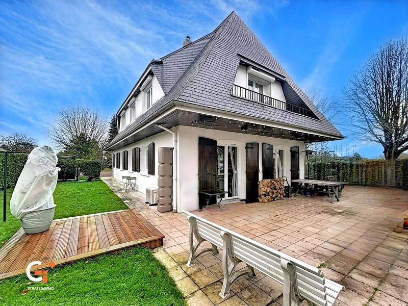 Maison - 185 m² - 7 pièces