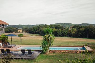 Maison - 308 m² - 10 pièces