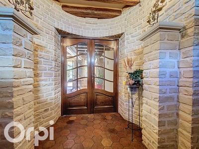 Maison - 180 m² - 9 pièces