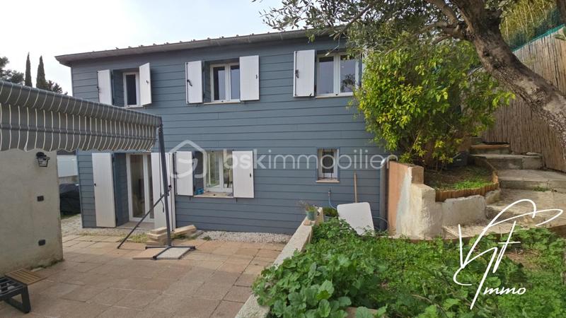 Maison - 102 m² - 5 pièces