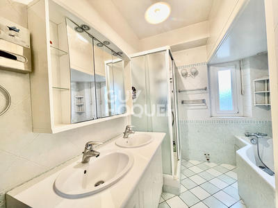 Appartement - 77 m² - 3 pièces