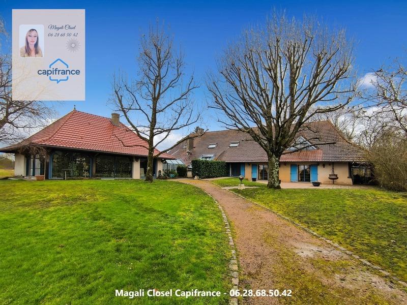 Maison - 350 m² - 9 pièces