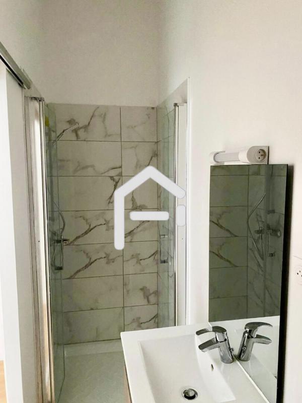 Studio - 13 m² - 1 pièce