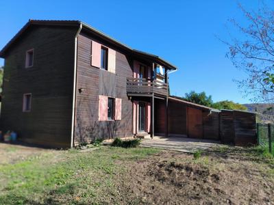 Maison jumelée - 96 m² - 3 pièces