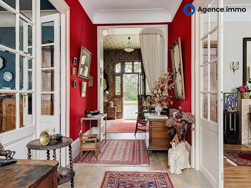 Maison - 284 m² - 11 pièces