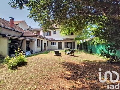 Maison - 192 m² - 9 pièces