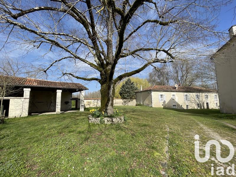 Maison - 427 m² - 18 pièces