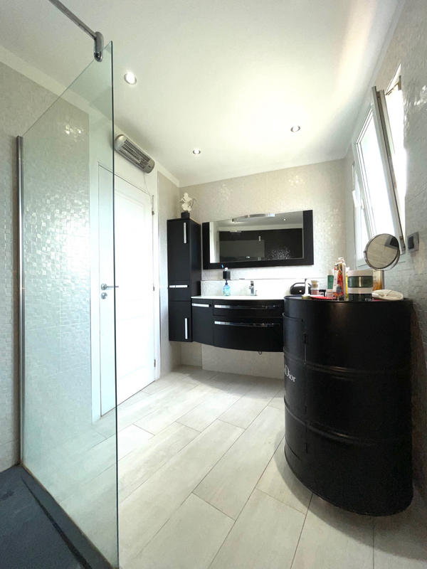 Villa - 170 m² - 6 pièces