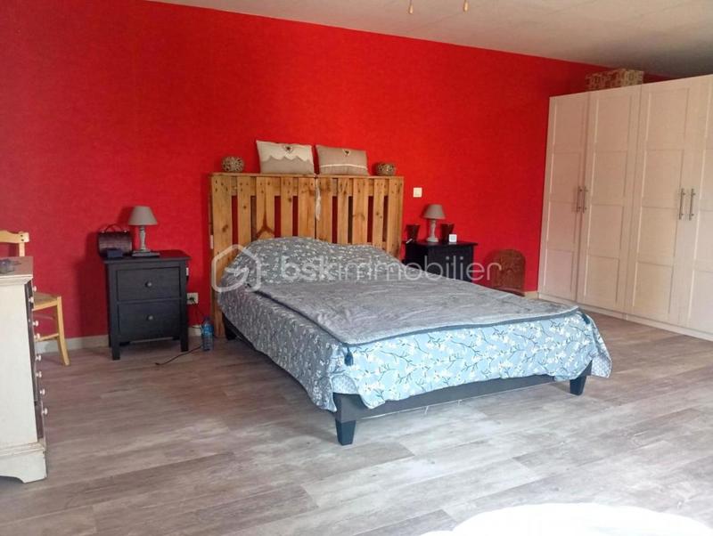 Maison - 180 m² - 7 pièces