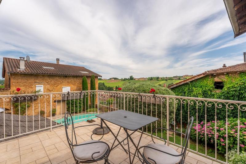 Maison - 212 m² - 5 pièces