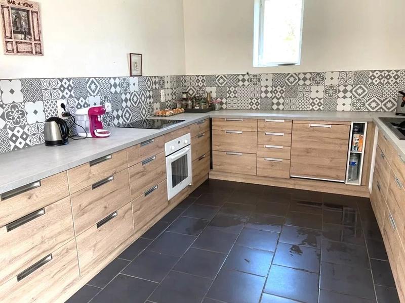 Maison - 233 m² - 8 pièces