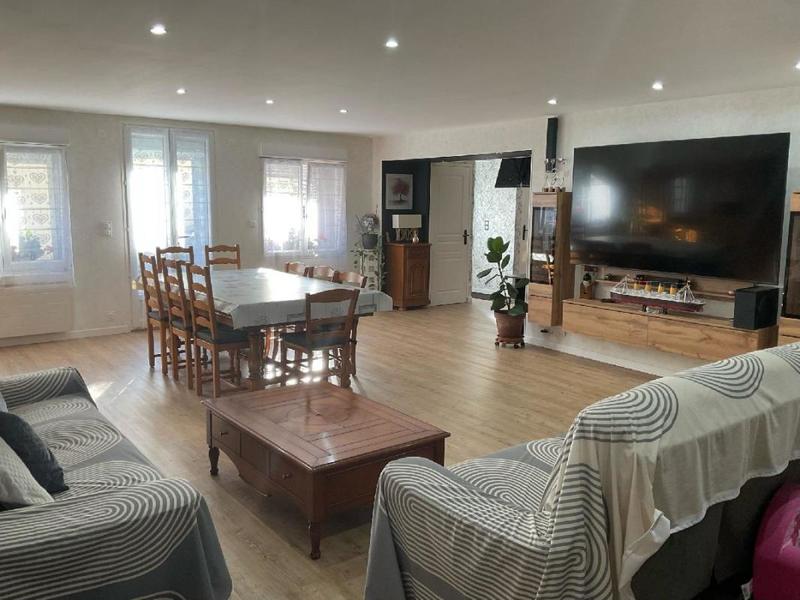 Maison - 162 m² - 8 pièces