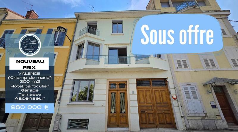 Maison - 300 m² - 11 pièces