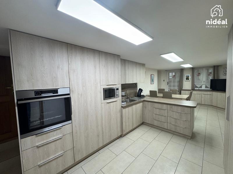 Maison - 217 m² - 4 pièces