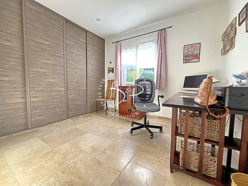 Maison - 185 m² - 6 pièces