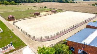 Haras - 250 m² - 7 pièces