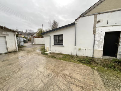 Loft - 237 m² - 2 pièces