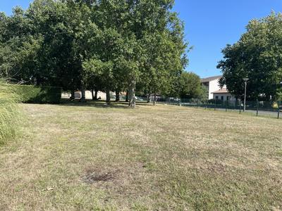 Terrain constructible - 604 m²