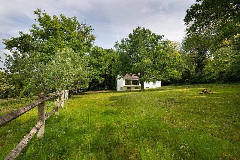 Propriété - 219 m² - 6 pièces