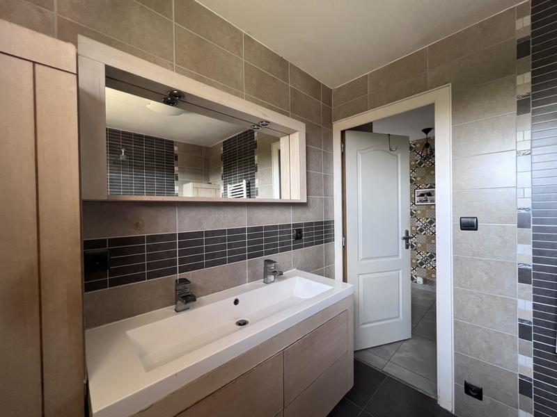 Maison traditionnelle - 100 m² - 5 pièces