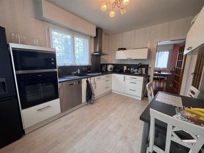 Maison - 138 m² - 6 pièces