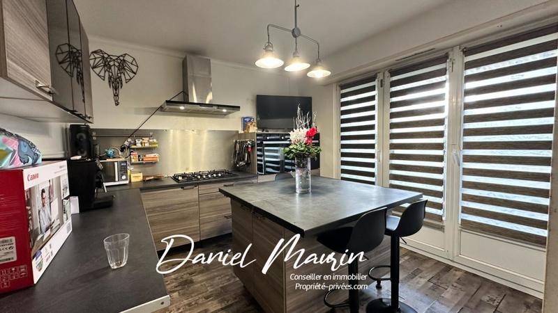 Maison - 100 m² - 6 pièces