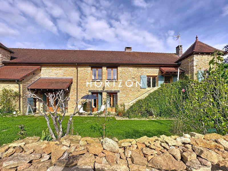 Maison ancienne - 200 m² - 7 pièces