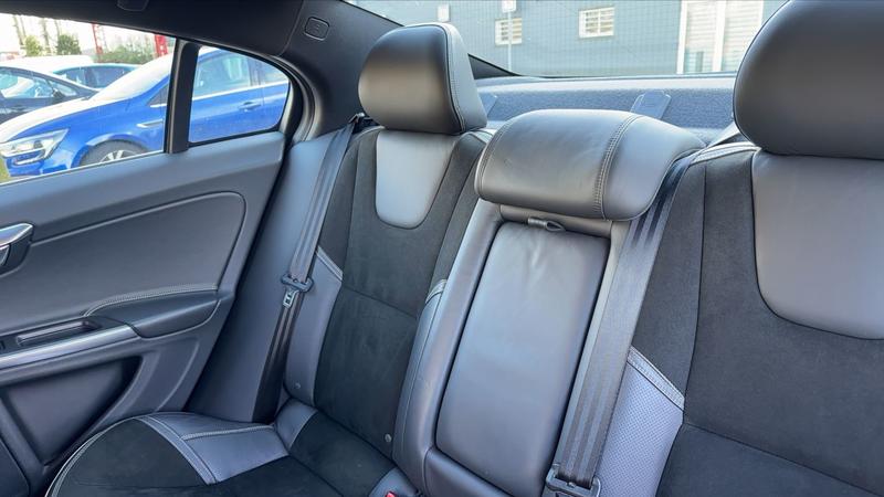 Volvo S60 2.0 D4 181 Geartronic8 R-Design