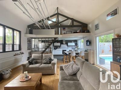 Maison - 210 m² - 7 pièces