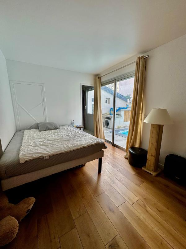 Maison - 223 m² - 7 pièces