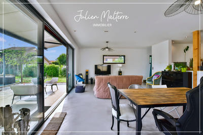 Maison - 147 m² - 6 pièces