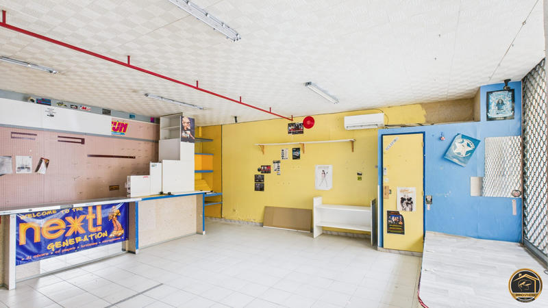 Local commercial - 278 m² - 13 pièces