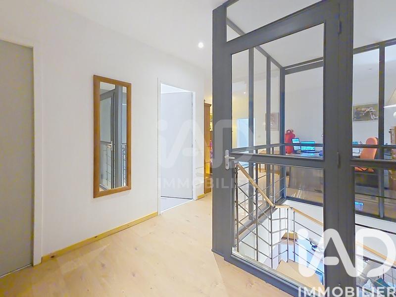 Maison - 250 m² - 8 pièces