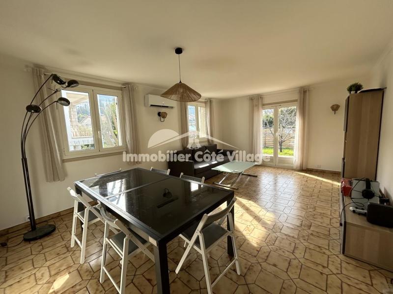 Villa - 90 m² - 4 pièces