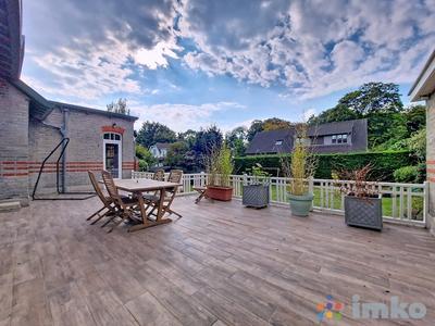 Maison - 295 m² - 8 pièces