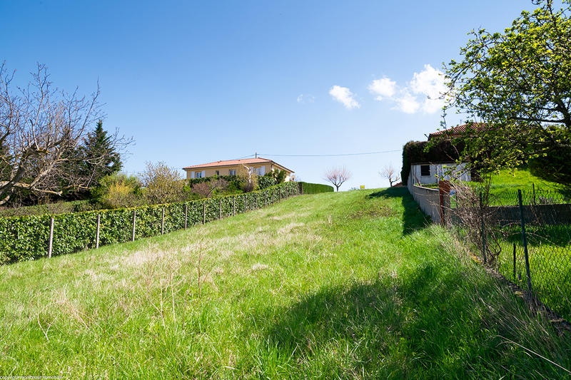 Terrain constructible - 1 000 m²