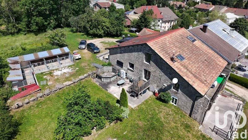 Maison de village - 215 m² - 10 pièces