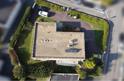 Demeure - 250 m² - 11 pièces