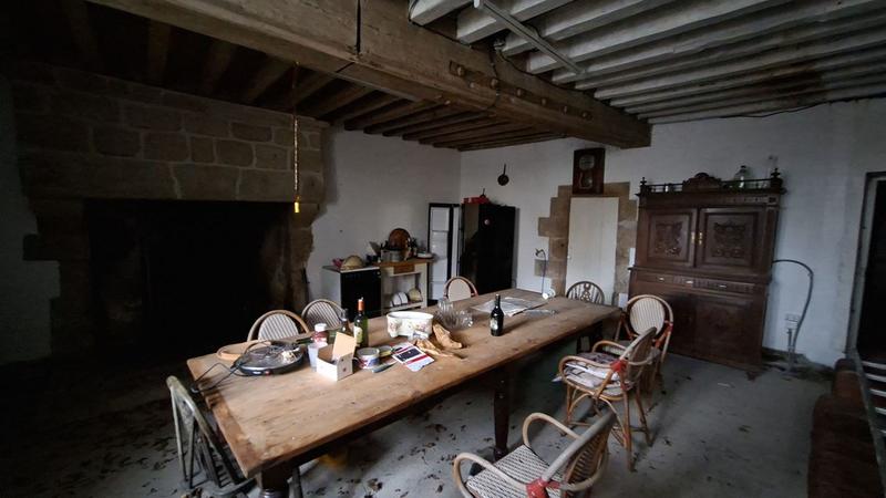 Maison ancienne - 300 m² - 8 pièces