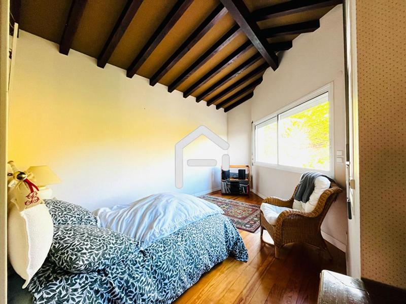 Maison - 190 m² - 7 pièces