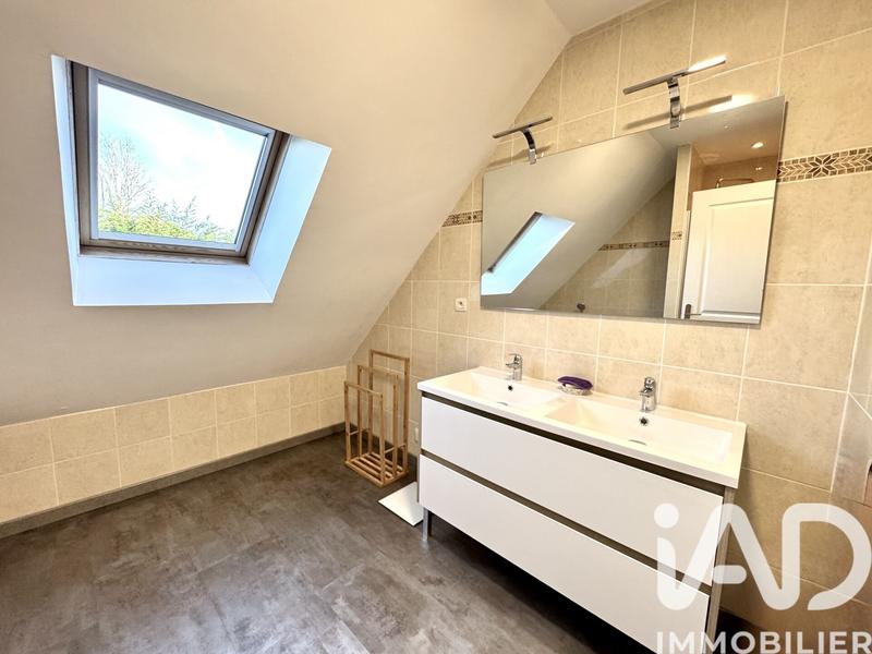 Maison - 210 m² - 7 pièces