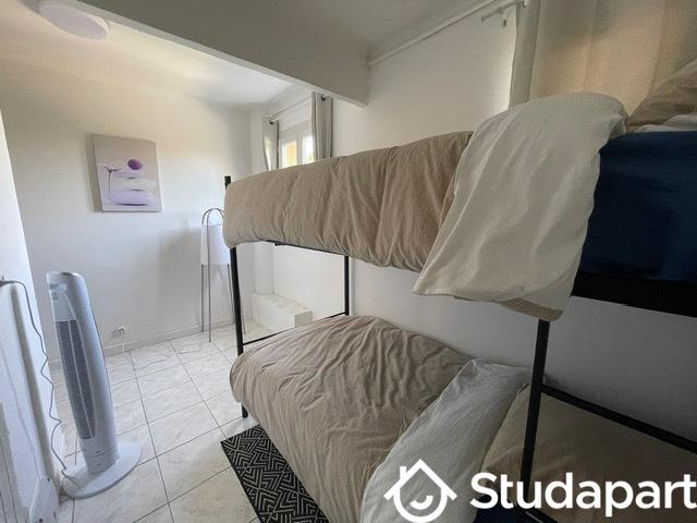 Chambre - 11 m² - 1 pièce