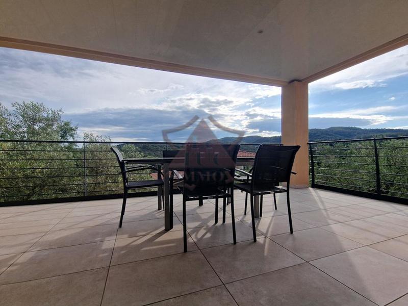 Villa - 100 m² - 4 pièces