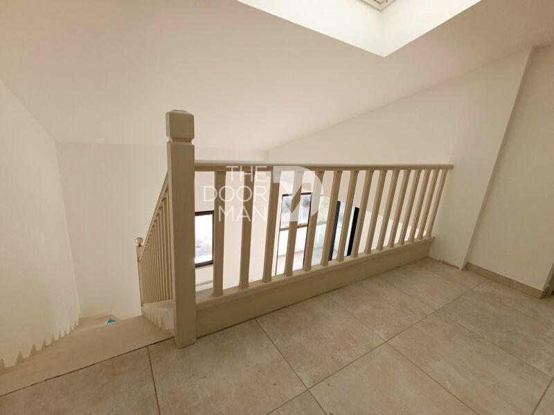 Appartement - 90 m² - 4 pièces