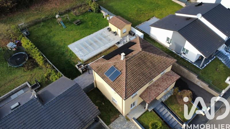 Maison - 180 m² - 7 pièces