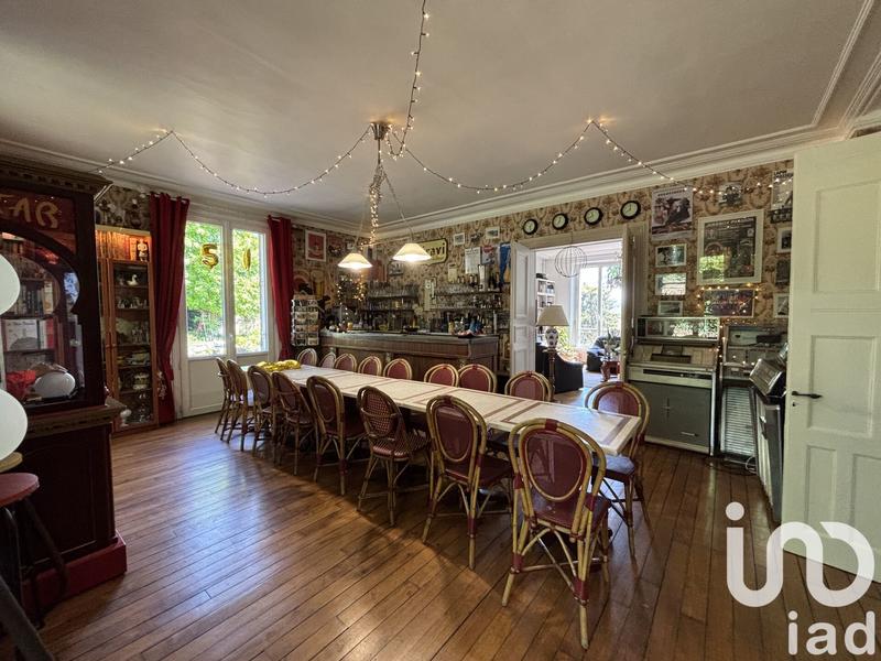 Maison - 340 m² - 10 pièces