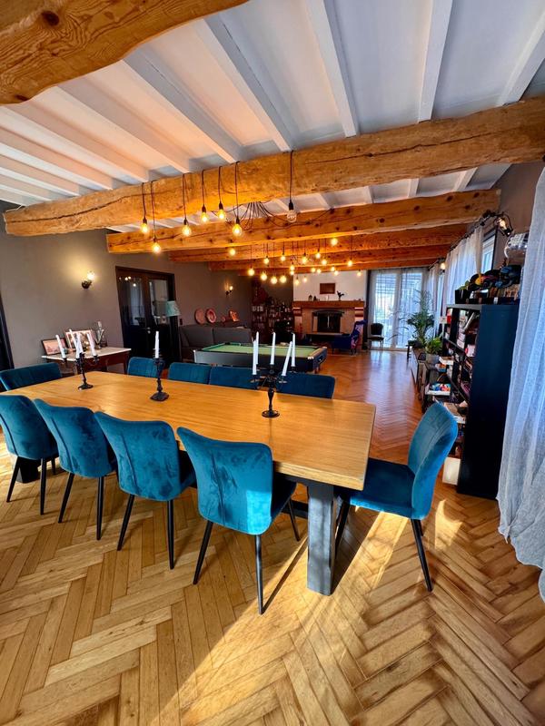 Maison - 250 m² - 7 pièces