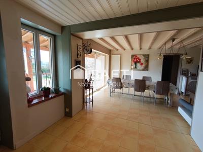 Maison - 180 m² - 7 pièces