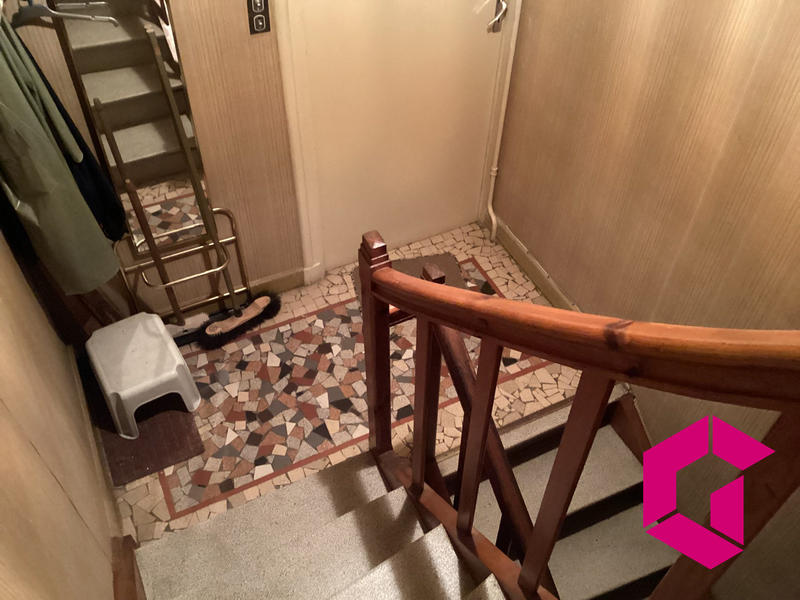 Maison traditionnelle - 168 m² - 9 pièces